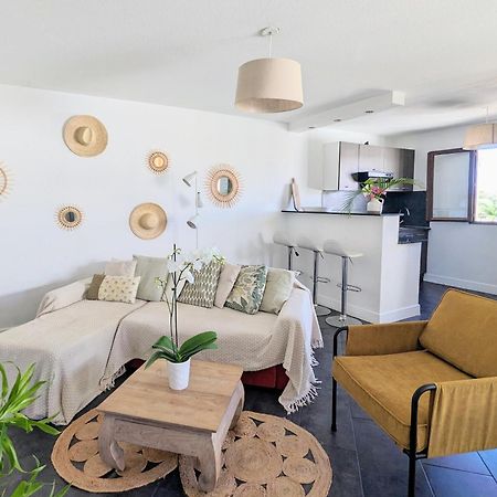 Cap Saint Gilles - T3 Vue Sur Le Port Apartment Bagian luar foto