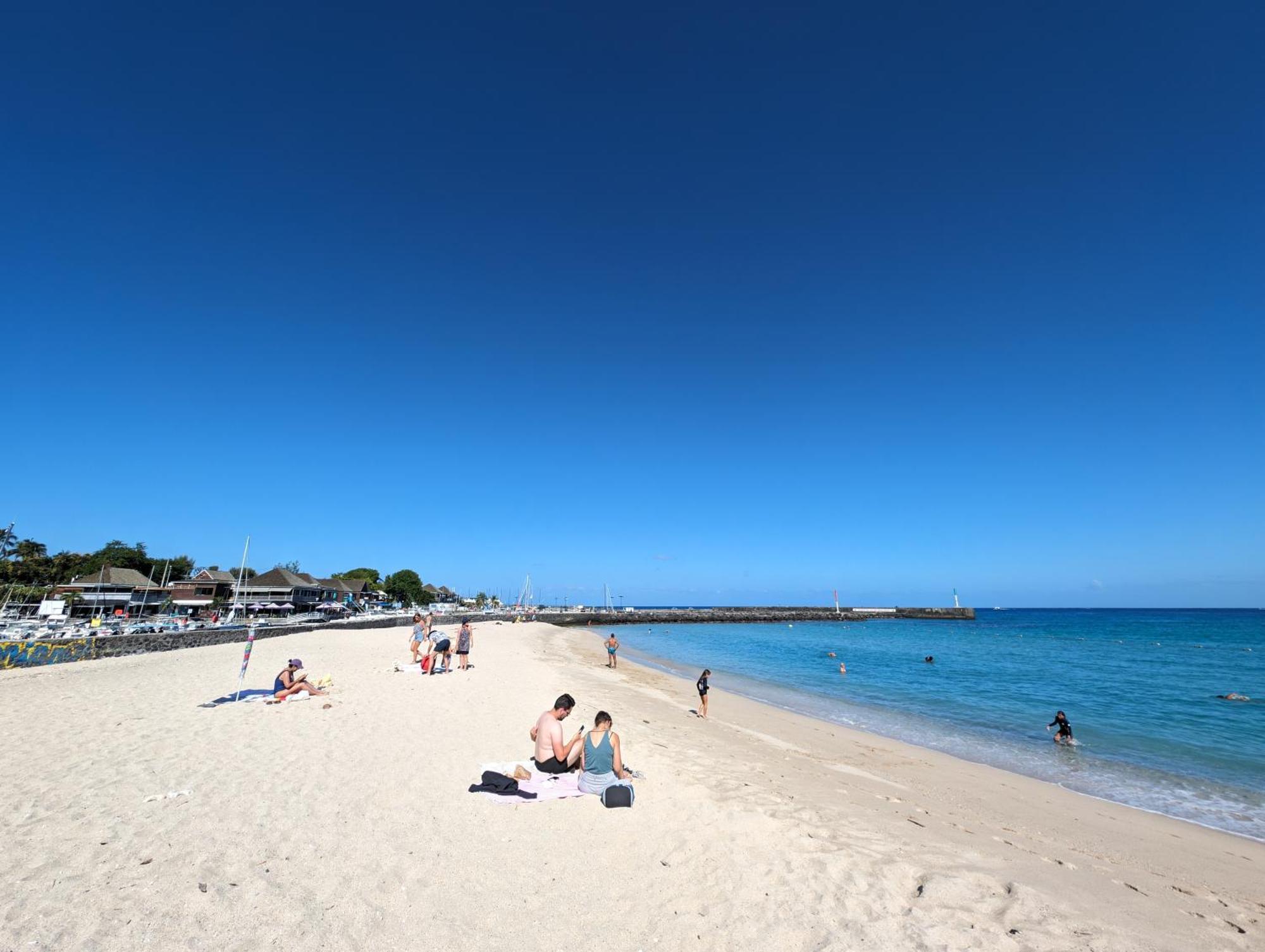 Cap Saint Gilles - T3 Vue Sur Le Port Apartment Bagian luar foto