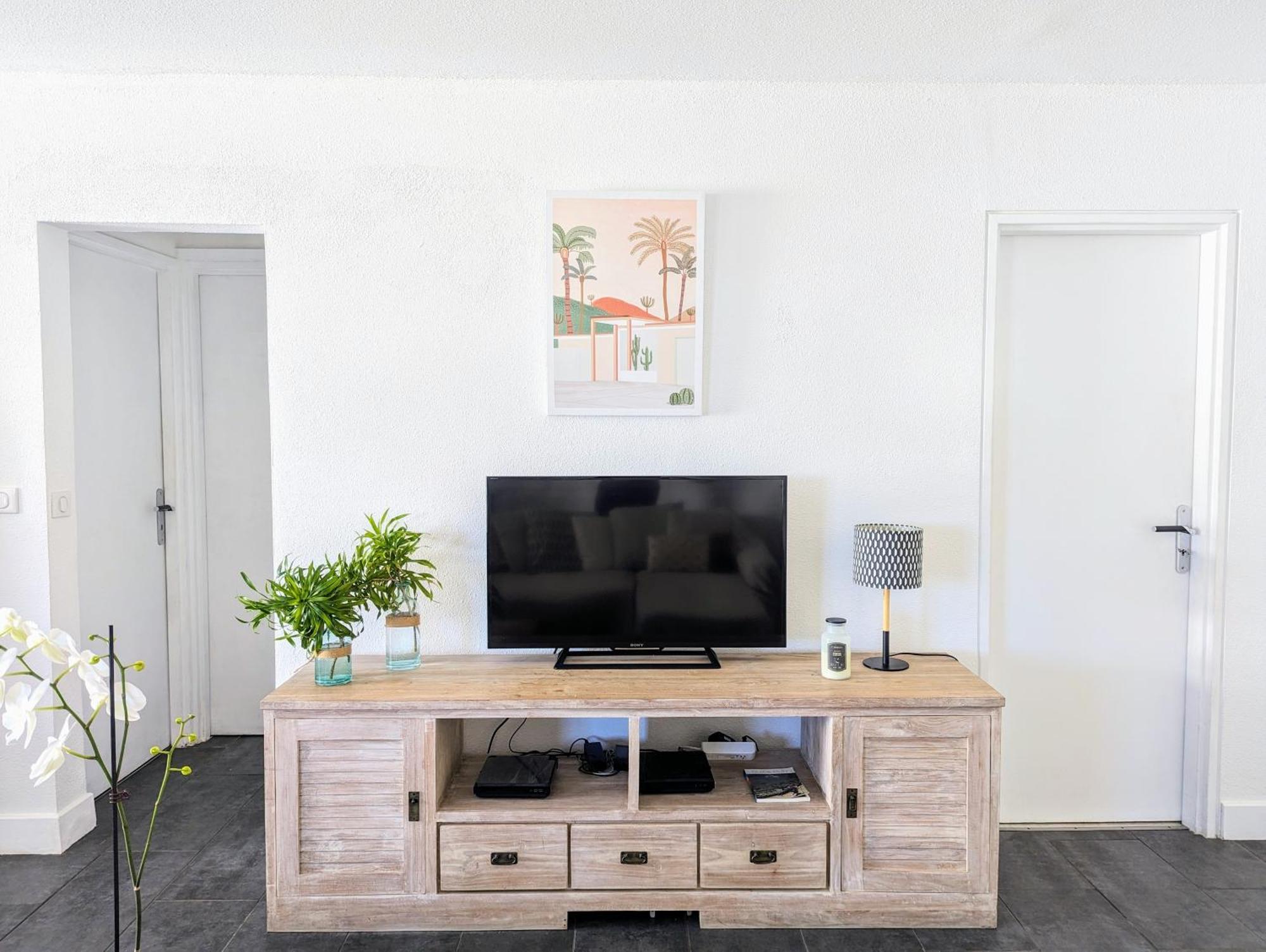 Cap Saint Gilles - T3 Vue Sur Le Port Apartment Bagian luar foto
