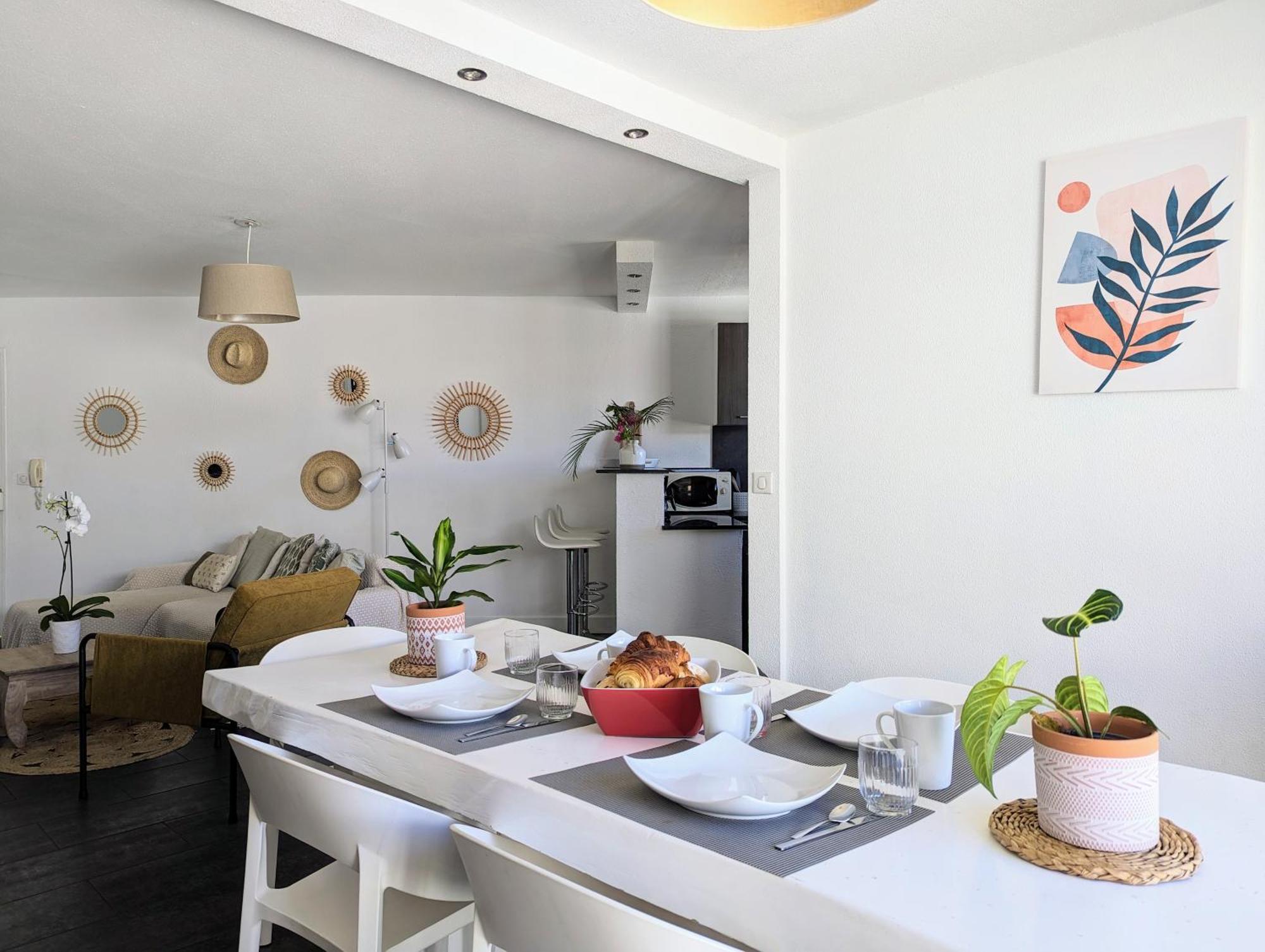 Cap Saint Gilles - T3 Vue Sur Le Port Apartment Bagian luar foto