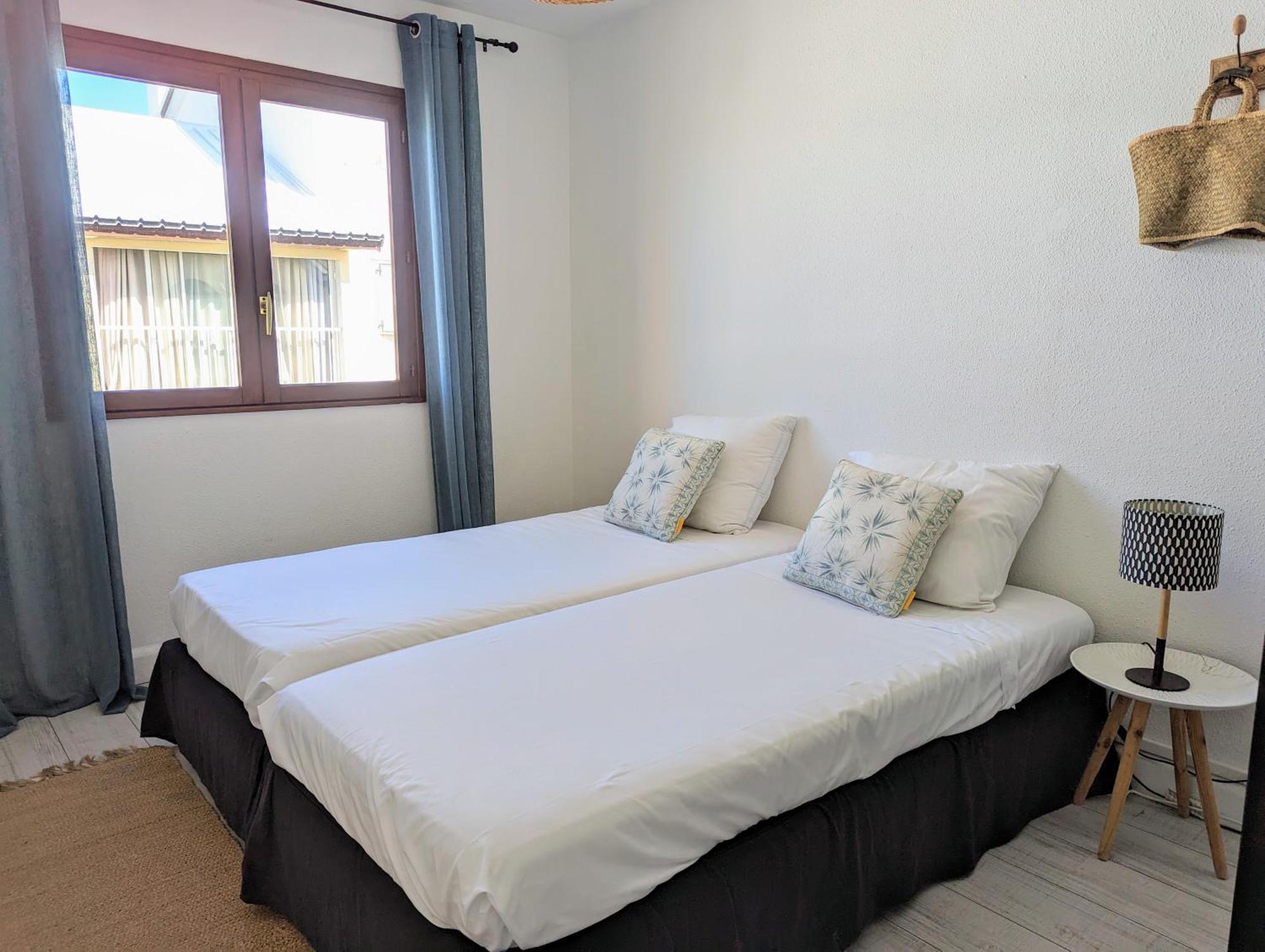 Cap Saint Gilles - T3 Vue Sur Le Port Apartment Bagian luar foto