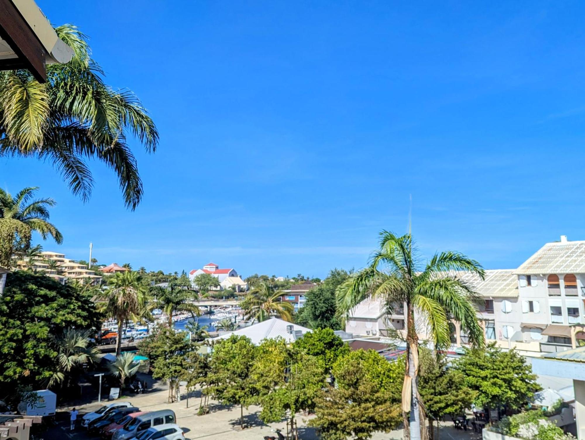 Cap Saint Gilles - T3 Vue Sur Le Port Apartment Bagian luar foto